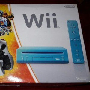 Limited Edition Blue Nintendo Wii Skylanders Bundle with Character Error